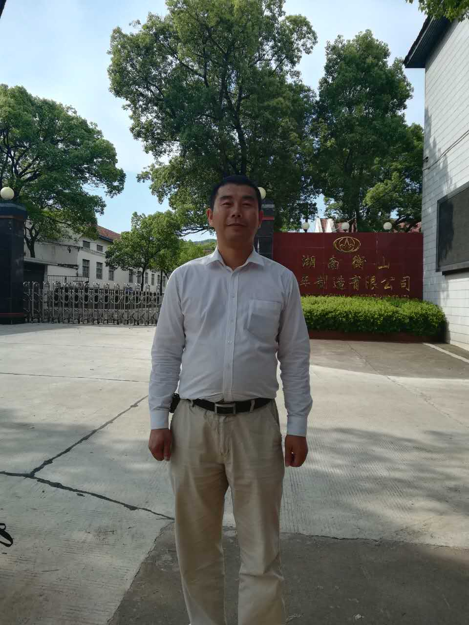 客車自動破窗裝置,遙控自動破玻器,破窗器,南冠破玻器