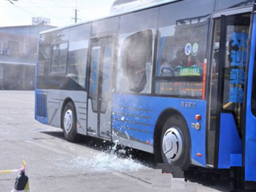 客車自動(dòng)破窗裝置,遙控自動(dòng)破玻器,破窗器,南冠破玻器 客車自動(dòng)破窗裝置,遙控自動(dòng)破玻器,破窗器,南冠破玻器